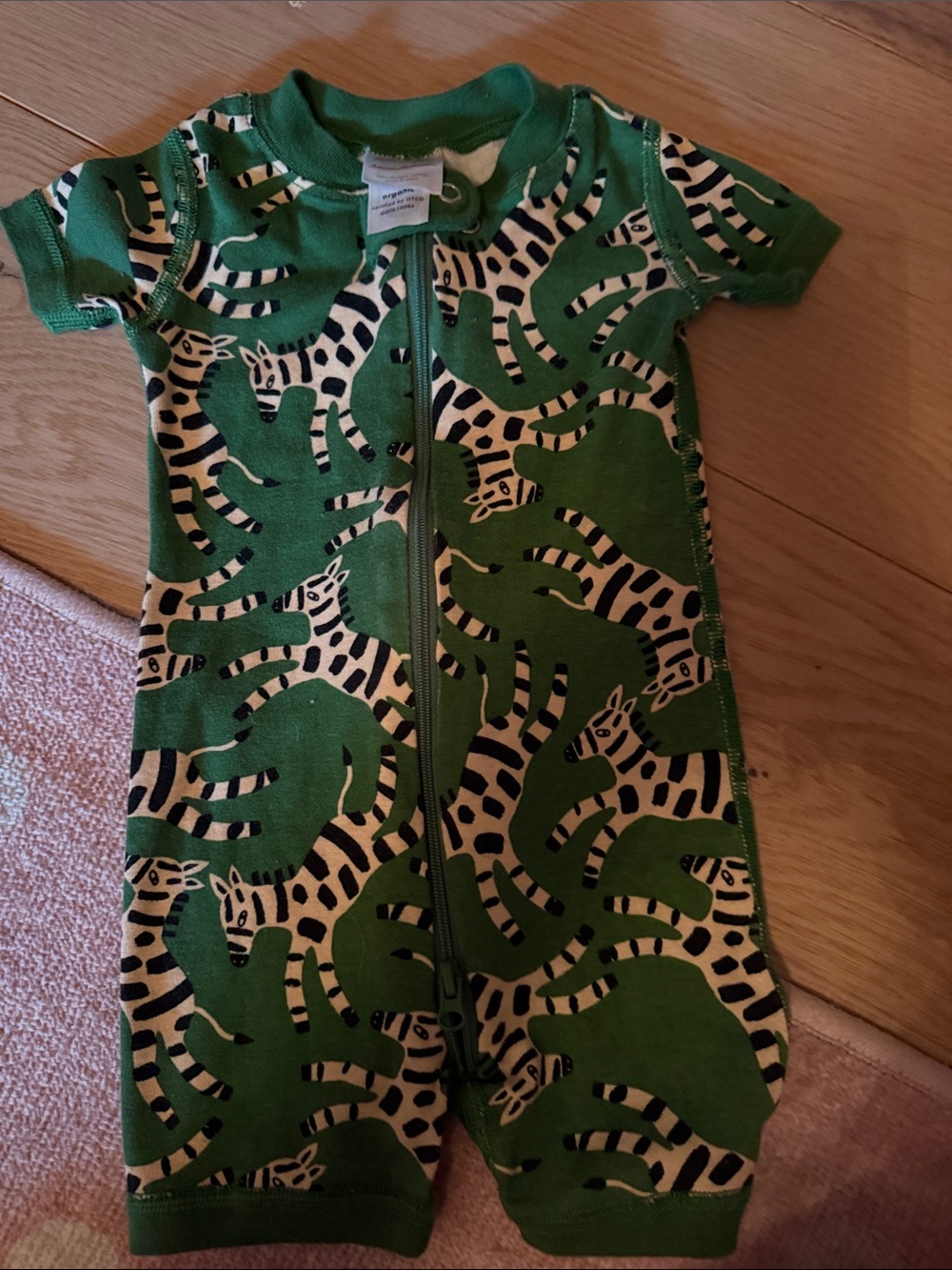 Hanna Andersson Pink and Green Animal-Print Pajama Bundle and pink flamingo swim - Picture 5 of 8